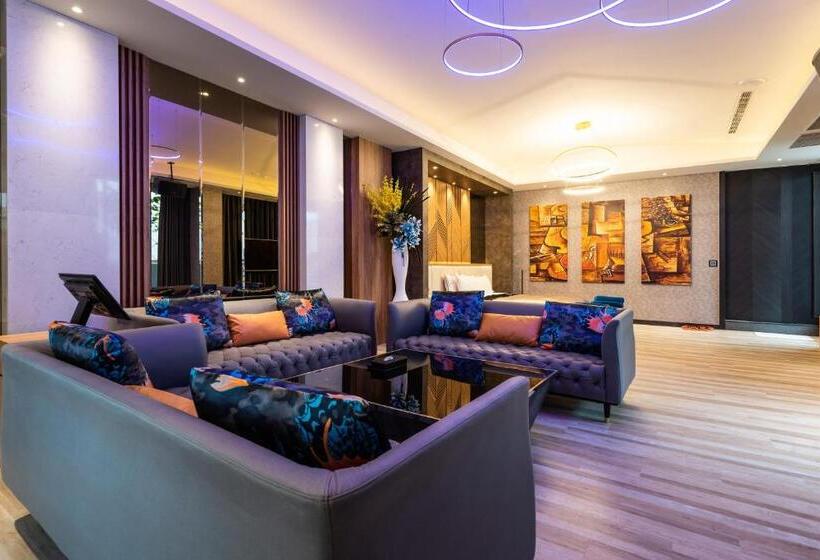 اتاق استاندارد با چشمانداز استخر, Aquarius Motel