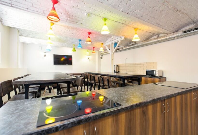 家庭房间共用浴室, Makarov Hostel