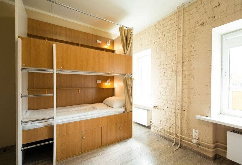 家庭房间共用浴室, Makarov Hostel