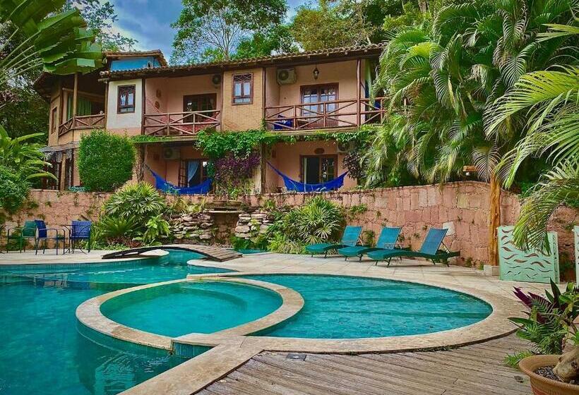 מיטת קינג בסוויטה, Pousada Vila Serrano