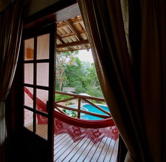 מיטת קינג בסוויטה, Pousada Vila Serrano