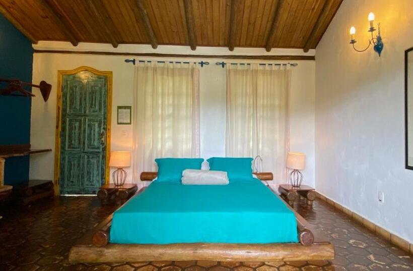 סוויטה נוף לבריכה, Pousada Vila Serrano