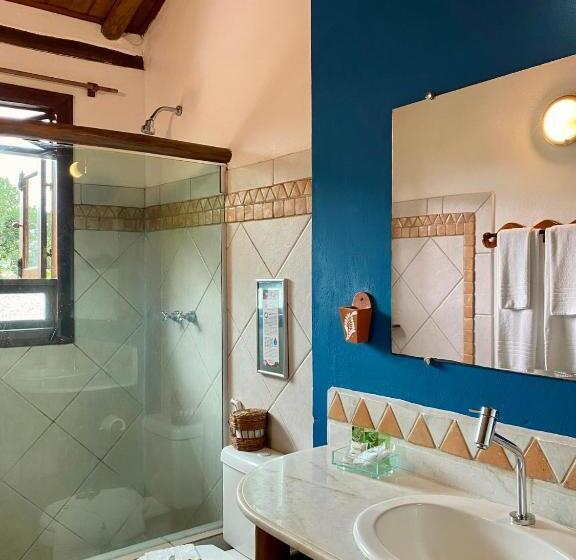 סוויטה נוף לבריכה, Pousada Vila Serrano