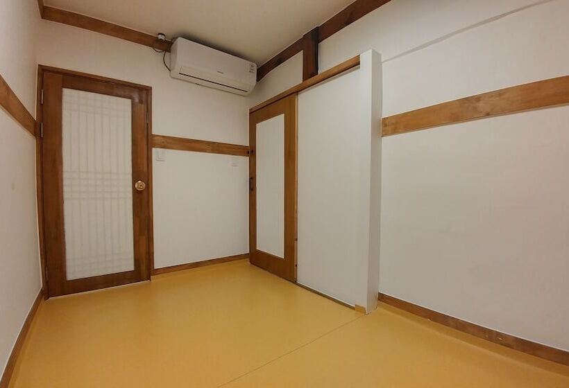 スタンダードトリプルルーム, Bukchon Sosunjae Guesthouse