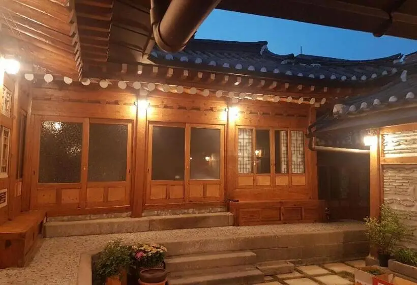 اتاق خانوادگی, Bukchon Sosunjae Guesthouse