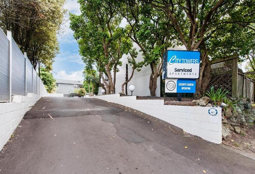 스탠다드 스튜디오, City Towers Apartments