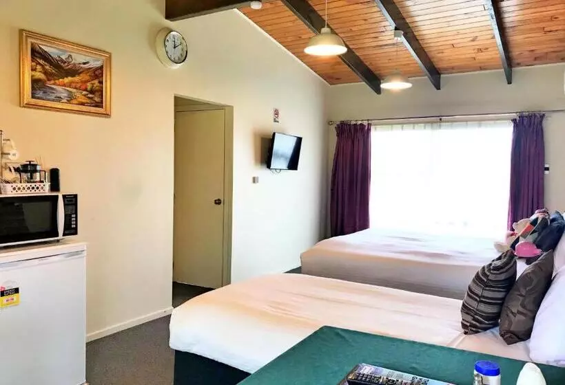 Deluxe-studio, Grange Motel