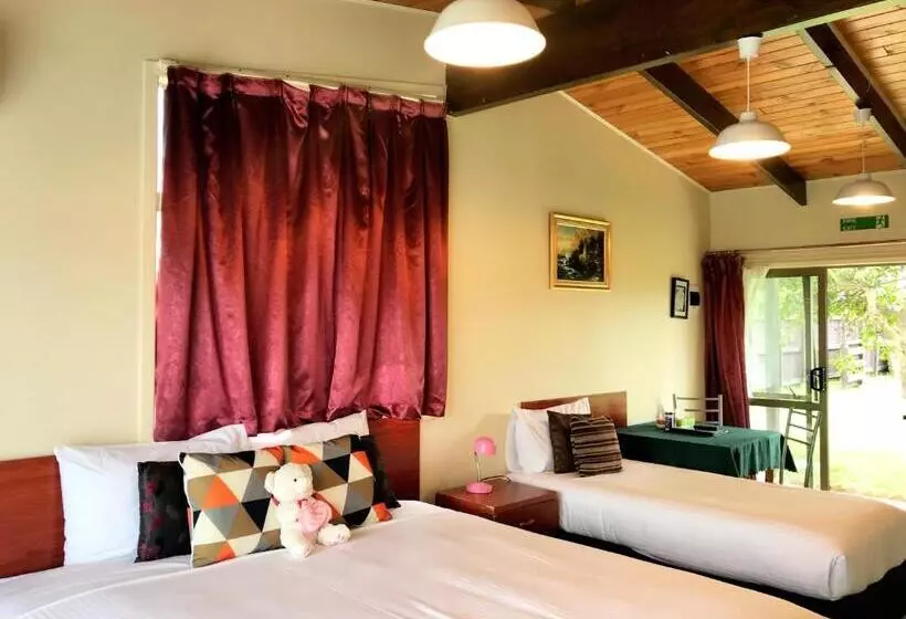 Deluxe-studio, Grange Motel