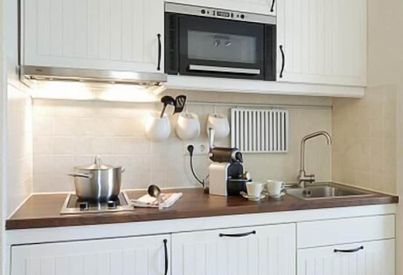 اتاق خانوادگی, Creusen