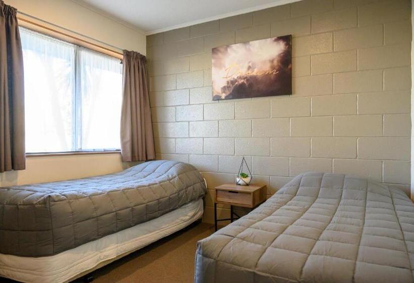 דירת חדר, Foreshore Motor Lodge