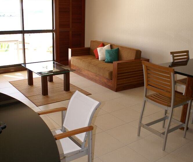 سوییت با چشمانداز دریا, Le Stanley Hotel And Suites