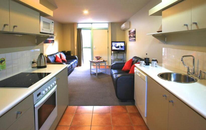 Апартаменты 3 Спальни, Queenstown Gateway Apartments