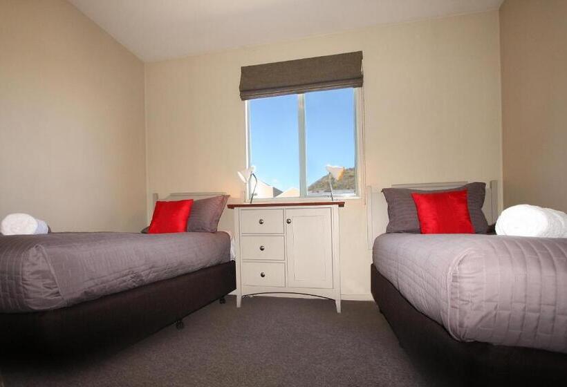 Апартаменты 3 Спальни, Queenstown Gateway Apartments
