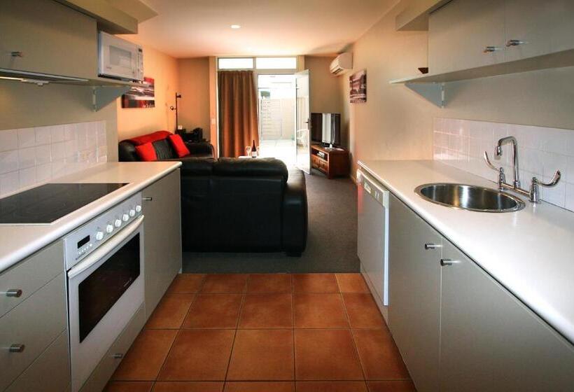 Апартаменты 3 Спальни, Queenstown Gateway Apartments