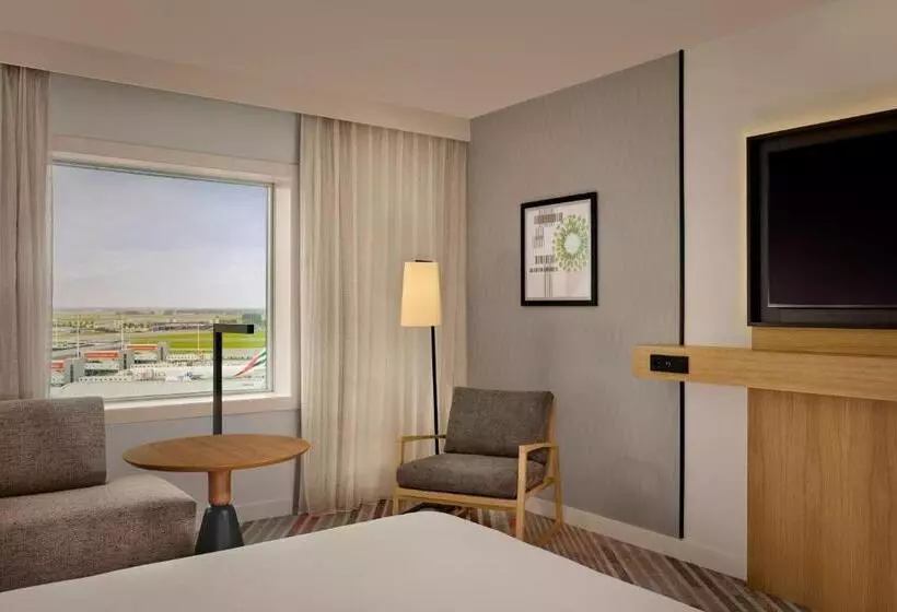 キングサイズベッド、ビュー付きデラックスルーム, Sheraton Amsterdam Airport Hotel And Conference Center