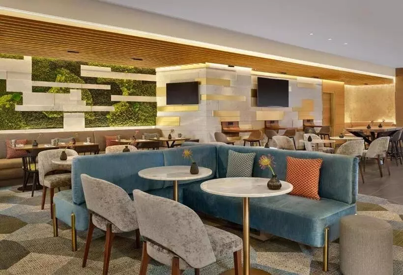 キングサイズベッドのクラブルーム, Sheraton Amsterdam Airport Hotel And Conference Center
