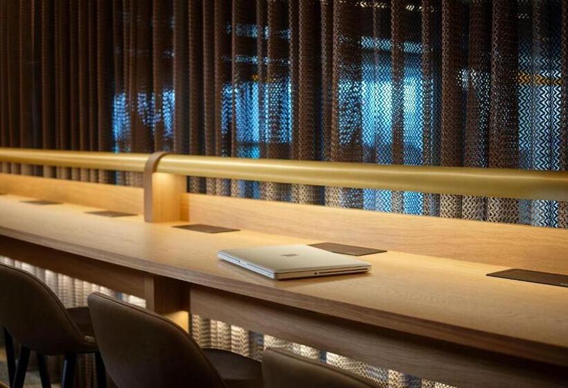 غرفة كلوب سرير كينج, Sheraton Amsterdam Airport Hotel And Conference Center