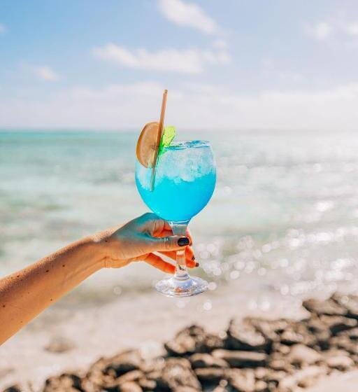 ویلای 1 خوابه با چشمانداز دریا, Sorobon Luxury Beach Resort