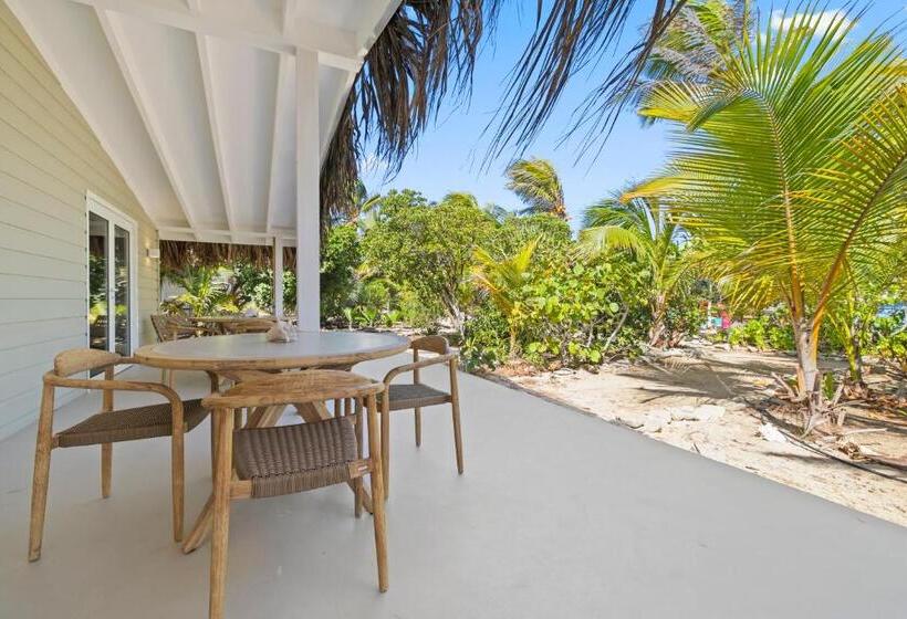 ویلای 1 خوابه با چشم‌انداز دریا, Sorobon Luxury Beach Resort