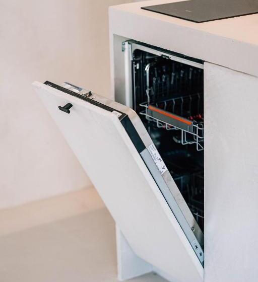 اتاق خانوادگی با چشمانداز دریا, Sorobon Luxury Beach Resort