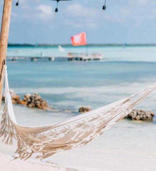 ویلای 1 خوابه, Sorobon Luxury Beach Resort