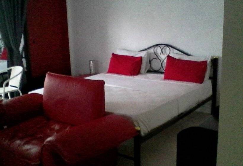 اتاق اکونومی, Da Moreno Rawai