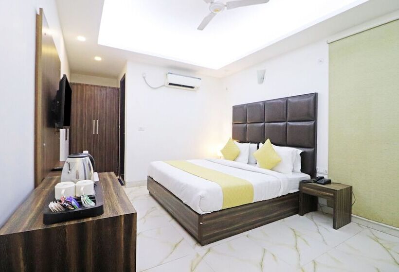 اتاق لوکس, Mayda Prime Near Delhi Airport