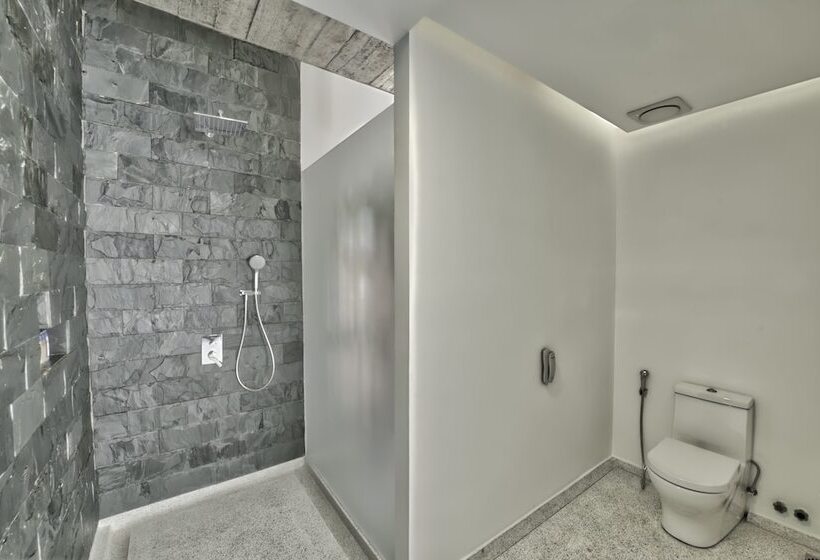 스탠다드 룸 더블 침대, Chan Boutique