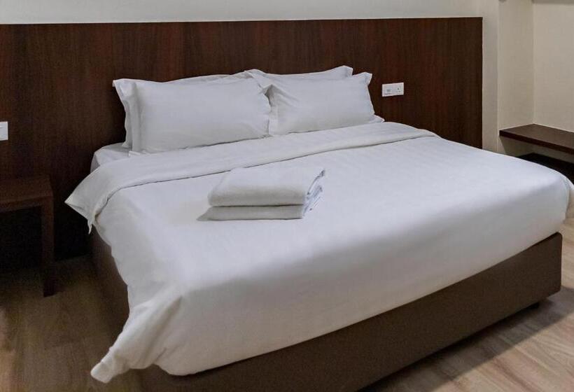 Quarto Estandar, Emart