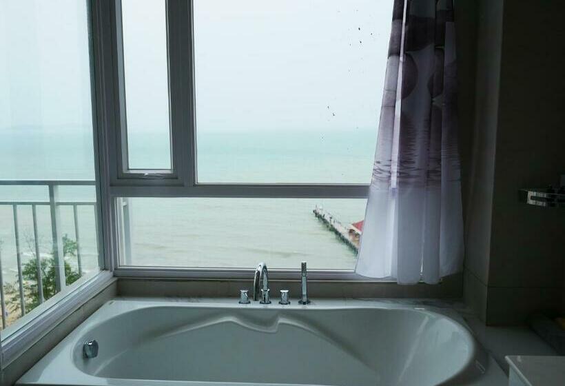 Номер Executive, La Vogue Boutique Hotel & Casino