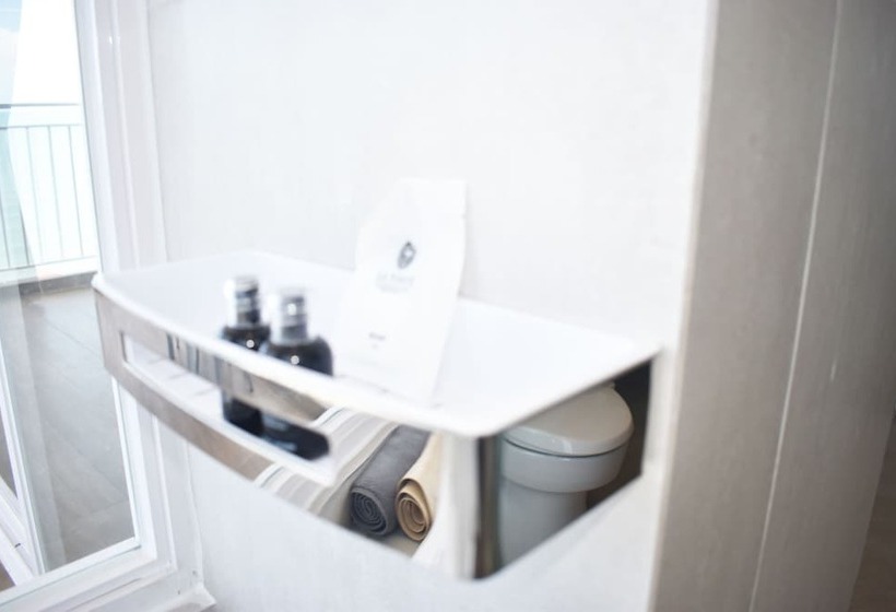 Номер Executive, La Vogue Boutique Hotel & Casino