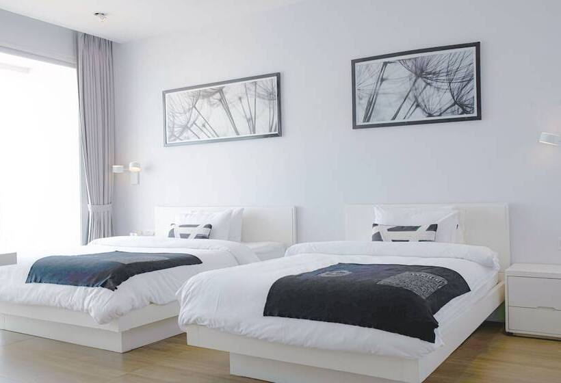 Номер Executive, La Vogue Boutique Hotel & Casino