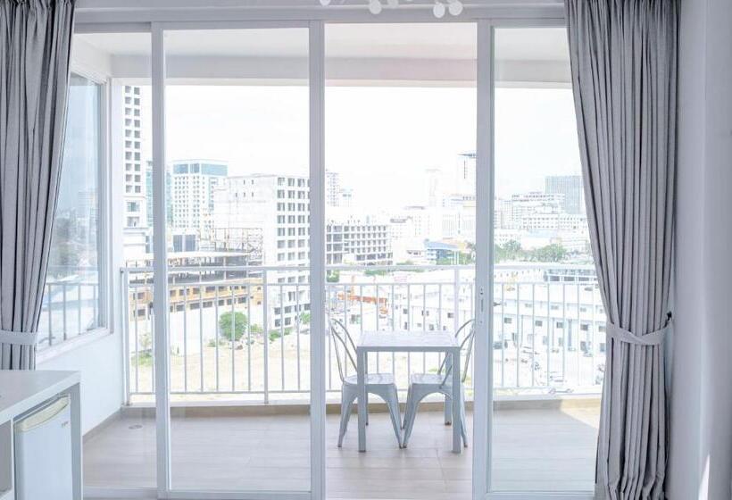 Номер Стандарт Вид на Море, La Vogue Boutique Hotel & Casino