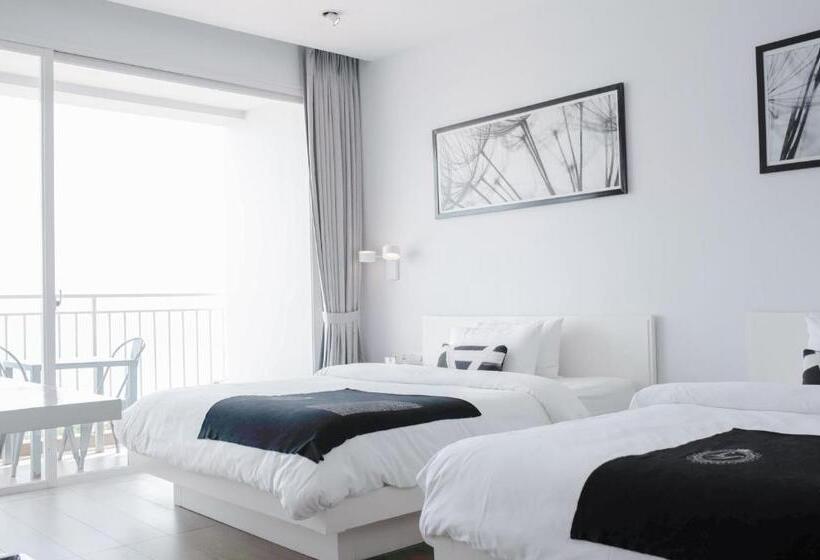 Номер Стандарт, La Vogue Boutique Hotel & Casino