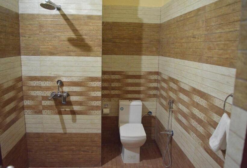 豪华房间, Mariya International