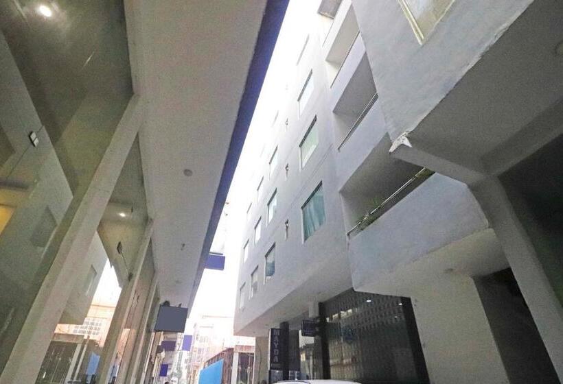 اتاق لوکس سه تخته, Mayda Prime Near Delhi Airport