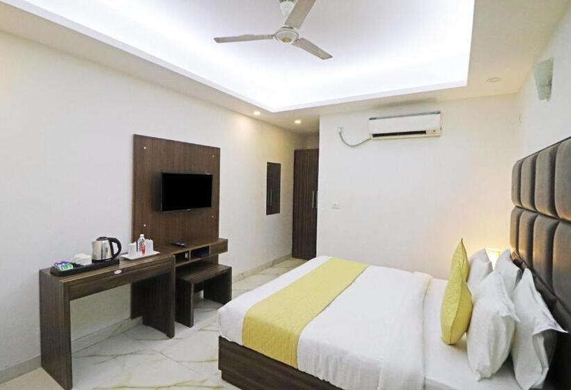 اتاق لوکس, Mayda Prime Near Delhi Airport