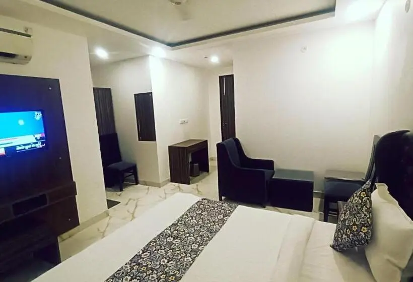 デラックスルーム, Mayda Prime Near Delhi Airport