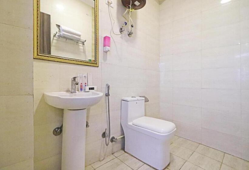 Quarto Deluxe, Mayda Prime Near Delhi Airport