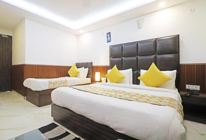 اتاق لوکس سه تخته, Mayda Prime Near Delhi Airport