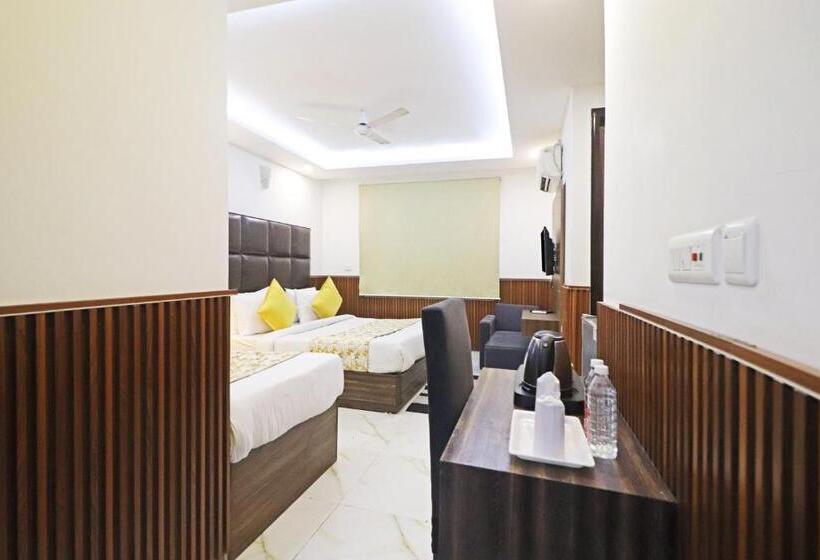 اتاق لوکس سه تخته, Mayda Prime Near Delhi Airport