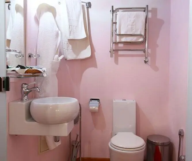 Suite, Postoyalec