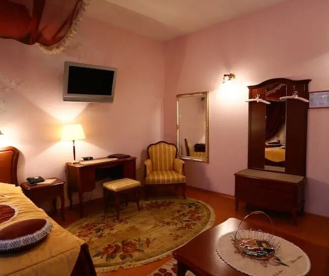 Suite, Postoyalec