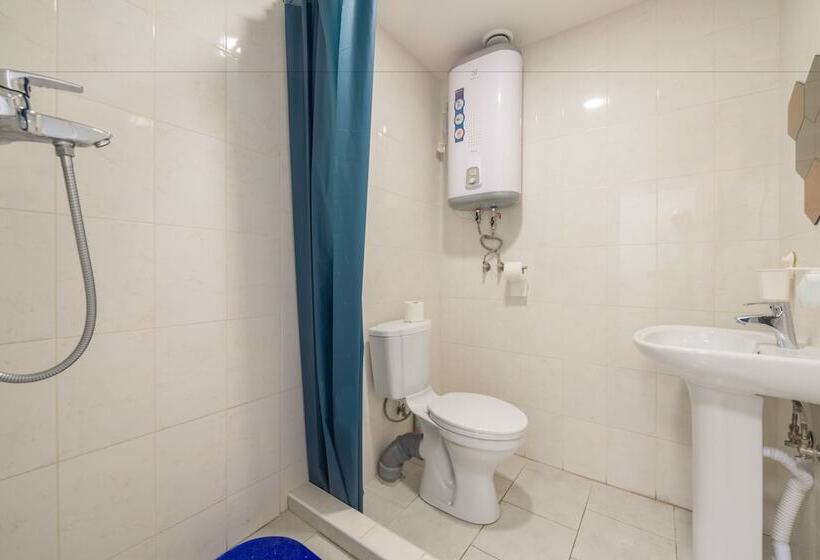 Кровать в Общей Комнате, Hostel Olimpic 22