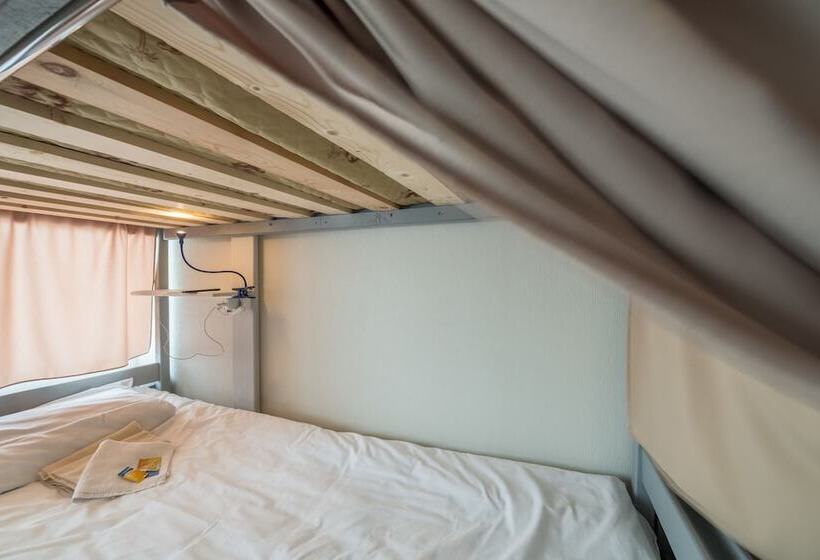 Кровать в Общей Комнате, Hostel Olimpic 22