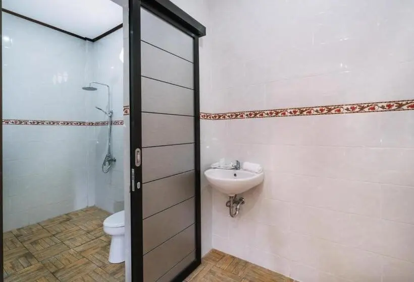 اتاق اکونومی, Sari Nusa Inn