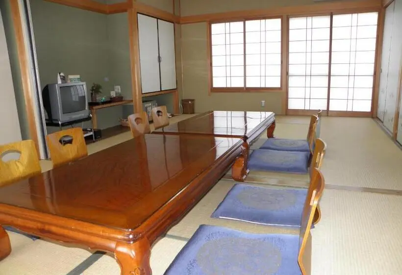 Deluxe-perhehuone, Ryujin Onsen Marui Ryokan