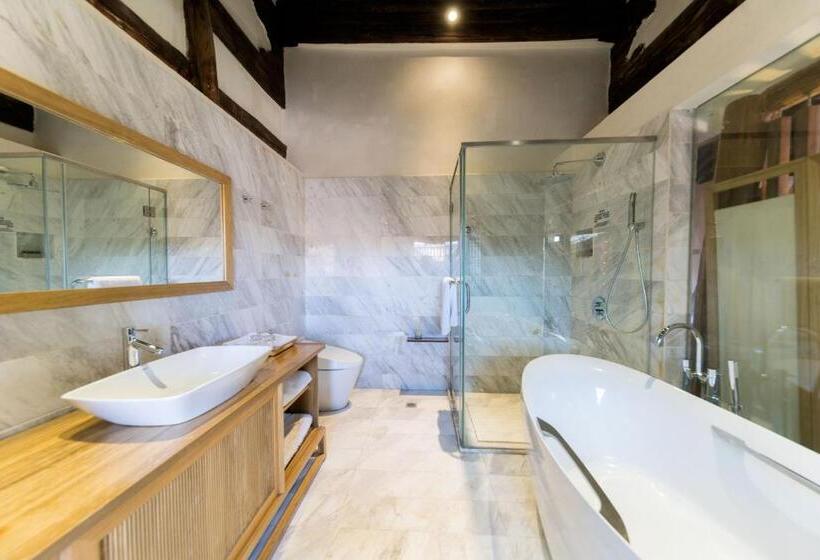 סוויטה עם ג'קוזי, Dali Old Courtyard Boutique Inn