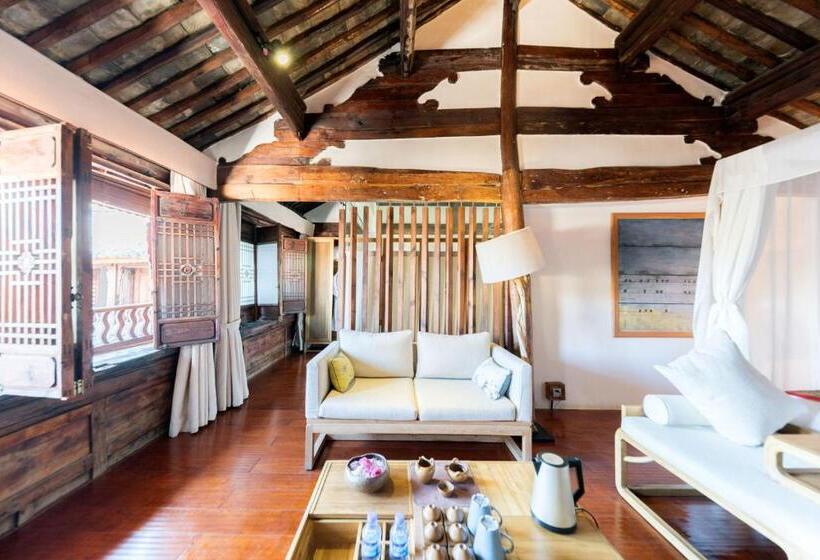 סוויטה עם ג'קוזי, Dali Old Courtyard Boutique Inn