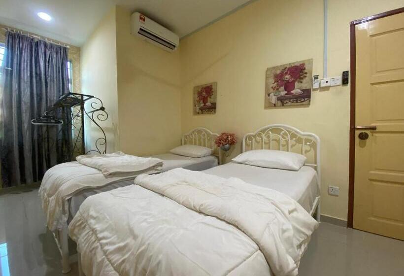 Номер Deluxe, Aam